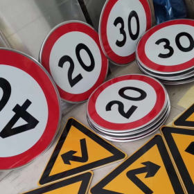 博尔塔拉蒙古自治州限速标志牌 交通限高架 高速公路指示牌 道路标志杆 厂家 价格